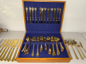 lot 4P image: Gold-Toned Flatware Set in Wooden Case - Complete Dining Set