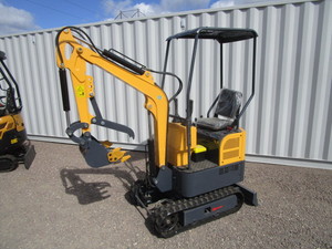 lot 71 image: LandHero LDH-KN16-CEM 1ton Mini Excavator