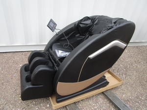 lot 110 image: LandHero Deluxe Massage Chair