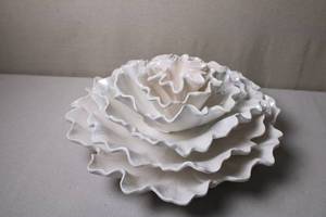 lot 10 image: Global Views Made in Italy Iridescent Ruffled Ceramic Bowl