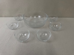 lot 19 image: 7-Piece Clear Glass Serving Bowl Set with Embossed Seal