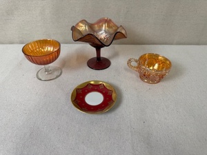 lot 33 image: Collection of Vintage Carnival Glass and Porcelain Dishware