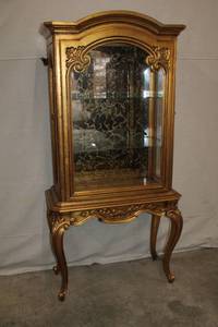 lot 50 image: Antique Gilded Glass Display Cabinet with Ornate Detailing