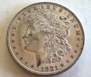 lot 20R image: 1921 Morgan Silver Dollar Coin