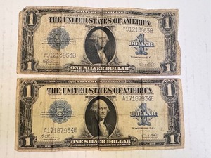 lot 31R image: Lot of 2 1923 $1 Silver Certificate