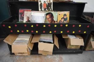 lot 53 image: 5 Boxes of Vintage Vinyl LPs By Assorted Artists