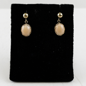 lot 4 image: Vintage 14k Yellow Gold and Coral Dangle Earrings