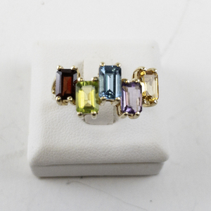 lot 8 image: 10k Yellow Gold Multi-Gemstone Geometric Ring, Emerald Cut, 5 Stones. Size 8.