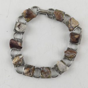 lot 20C image: 7.5 inch Base Metal Bracelet with Polished Agate Stones