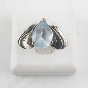 lot 20M image: Sterling Silver Aquamarine Ring