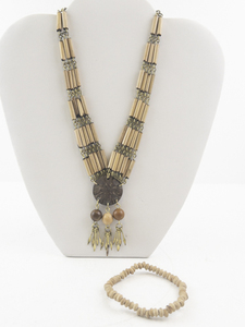 lot 21C image: Wood Bead Necklace and Bracelet Set with Pendant Detail