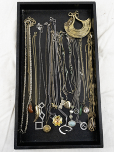 lot 23 image: Collection of Assorted Necklaces and Pendants