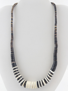 lot 41 image: Vintage Heishi Shell Bead Necklace with Brown and White Pattern