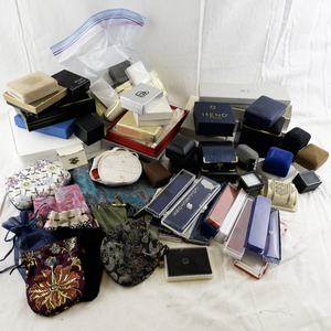 lot 57 image: Collection of Assorted Jewelry Boxes and Drawstring Pouches