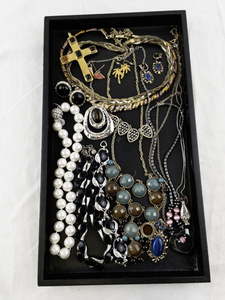 lot 67 image: Collection of Costume Jewelry Necklaces, Bracelets, Earrings and Pendants