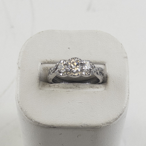 lot 80 image: Sterling Silver Size 7 Ring with Cubic Zirconia Accents
