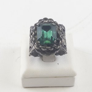 lot 101 image: Vintage Base Metal Ring with Green Faceted Stone, Size 6
