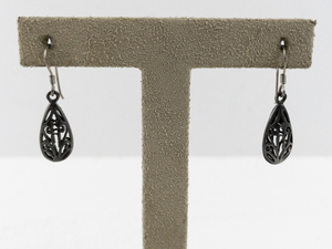 lot 112 image: Pair of Vintage Silver Filigree Teardrop Earrings