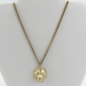 lot 182 image: Base Metal Lion Head Pendant Necklace 18in