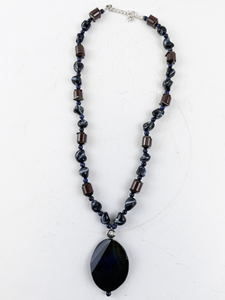 lot 207 image: Beaded Necklace with Large Black Stone Pendant