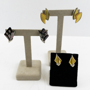 lot 128 image: Set of 3 Pairs Vintage Modernist Enamel Clip-On Earrings