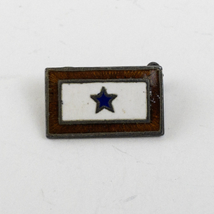 lot 140 image: WWI Service Flag Enamel Sterling Bar Pin