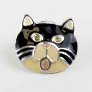 lot 149 image: Sterling Silver Cat Face Enamel Lapel Pin