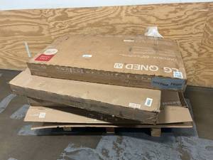 lot 26 image: Lot of 5 SamsungLG TVs (parts or repair)