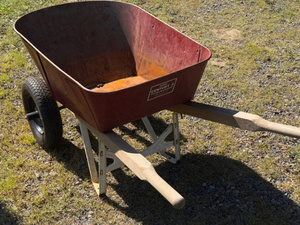 lot 10 image: Centurion Dual Wheel Wheelbarrow with Metal Basin