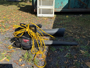 lot 137 image: Craftsman 225 MPH BlowerVac with Attachment and Cord
