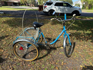 lot 143 image: Vintage Sears Roebuck Free Spirit Tricycle with Basket