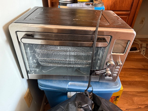 lot 185 image: Emeril Lagasse Countertop Multi-Function Oven Toaster Air Fryer
