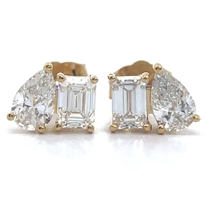 lot 26 image: 1 Carat Diamond Toi et Moi Stud Earrings in Yellow Gold VIDEO