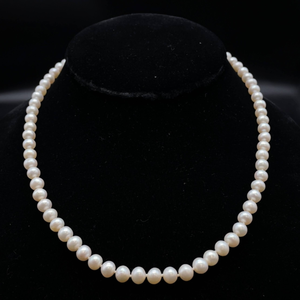lot 29 image: Classic White Cultured Pearl Single Strand Necklace