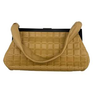 lot 20D image: Chanel Beige Lambskin Chocolate Bar Frame Shoulder Bag Pre-Owned Retail $1,600