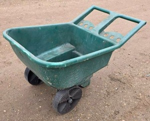 lot 16 image: Plastic Garden Cart  250 lb weight capacity