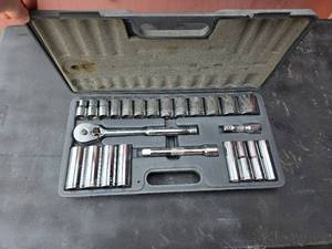 lot 21 image: COMPLETE 25 piece regular and deep-well Socket Set, with 38 drive