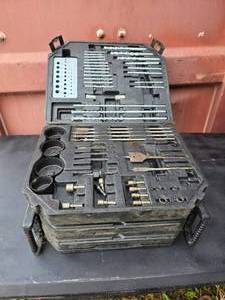 lot 26 image: MASSIVE 200 Piece Drill bitaccessory set