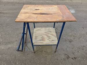 lot 33 image: Table Saw stand with roller attachment.