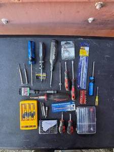 lot 47 image: Assorted screwdrivers