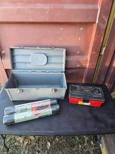 lot 48 image: Toolboxes and non-slip toolbox matting
