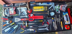 lot 49 image: Lot of hand tools