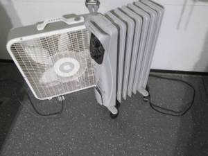lot 72 image: Portable space heater and box fan...