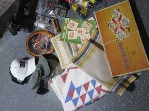 lot 93 image: Vintage Parcheesi game, misc home d...