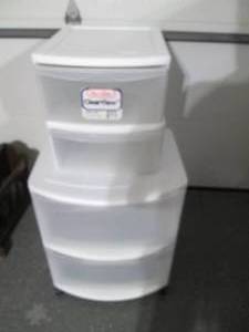 lot 103 image: Assorted size Sterlite ClearView st...