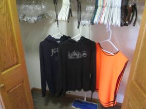 lot 124 image: Mens XXL Hoodies naming Alaska, saf...