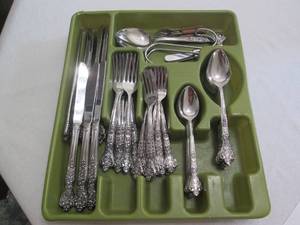 lot 22 image: Vintage Silverware drawer organizer...