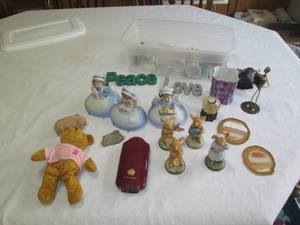 lot 47 image: PIG, Nurse and more nik nacks and d...