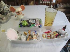 lot 50 image: Vintage mouse, toys, Nick nacks and...