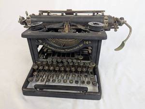 lot 1 image: L.C. Smith & Corona Typewriter No. 8